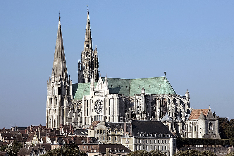 Pèlerinage 2017 de Paris à Chartres – par une dame anglaise Catedrale-de-chartres