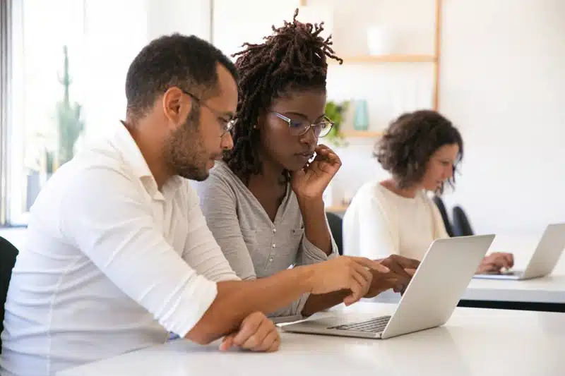 Les compétences indispensables pour réussir en Bachelor Chef de Projet Digital