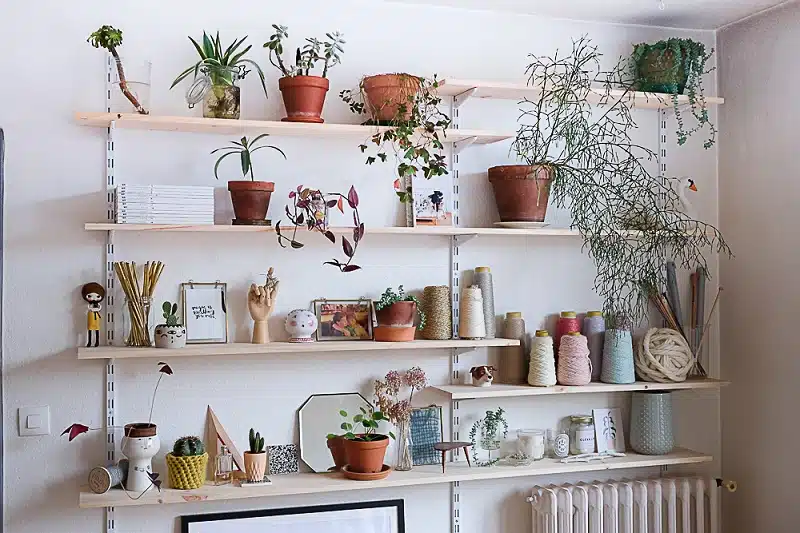 Personnaliser son étagère avec des crémaillères originales