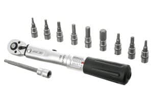 Un ensemble d'accessoires pour une clé dynamométrique
