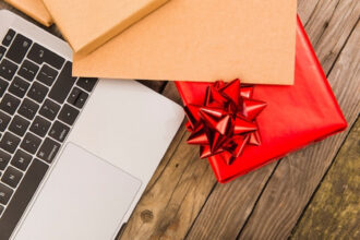 Cadeaux d'entreprise : ce qui change vraiment en 2026 (et pourquoi le vin tient bon)