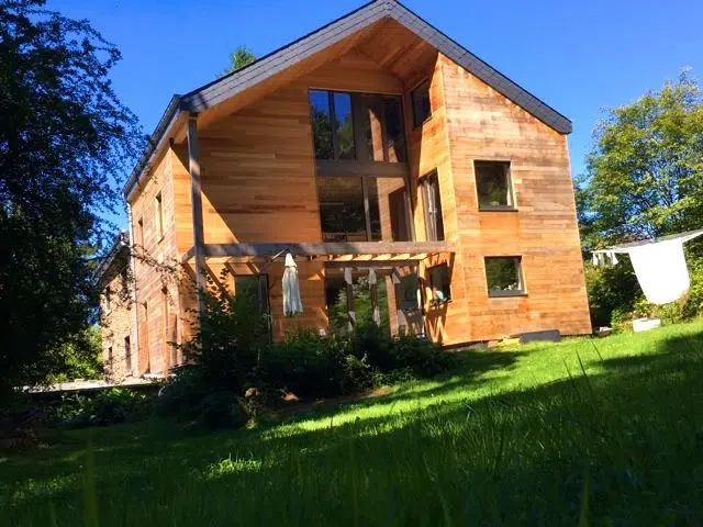 Maison ossature bois: écologique, rapide et isolante